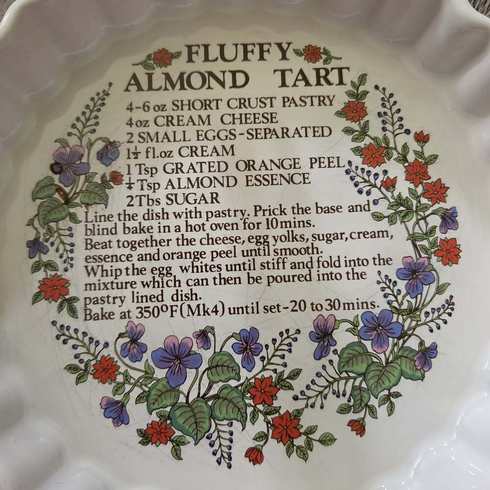 Ulster Ceramics 9 In Vintage Fluffy Almond Tart Recipe Pie Baker Quiche Dish - Picture 2 of 9